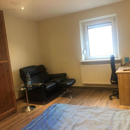 Calm Spacy Room, Own Modern Bath, Near Center, To 1 Person Or A Couple - Not Suitable For Craftsmen, Not Accepted - Privatly Rented Norymberga Zewnętrze zdjęcie