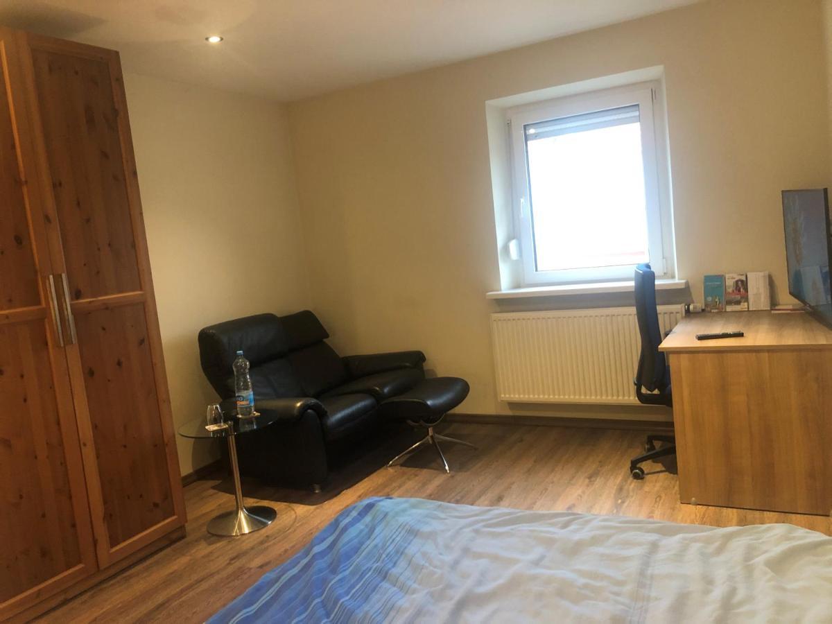 Calm Spacy Room, Own Modern Bath, Near Center, To 1 Person Or A Couple - Not Suitable For Craftsmen, Not Accepted - Privatly Rented Norymberga Zewnętrze zdjęcie